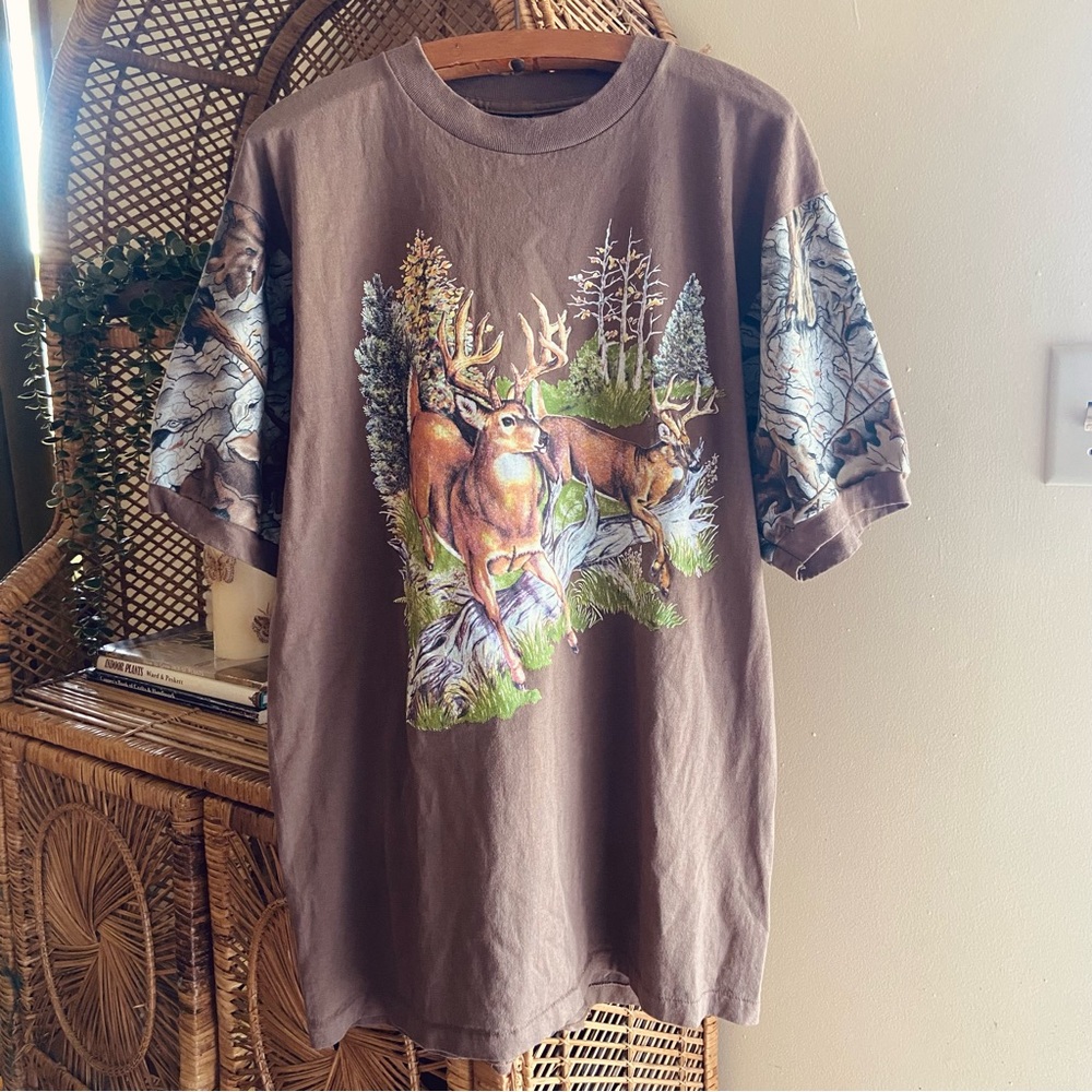Vintage 90’s Camo Deer Graphic Tee